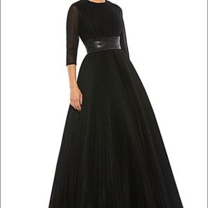 Mac Duggal Shimmering 3/4 Sleeve size 14